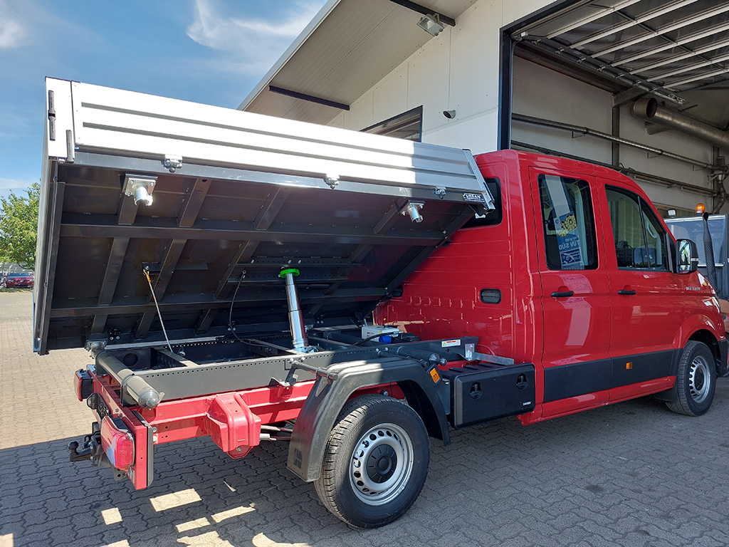 FZB-Henschel-Dreiseitenkipper-Fahrzeugbau